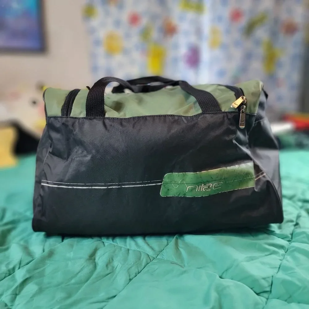 Vintage Nike Unisex Adults Green Black Duffel Bag Gym Work Casual Travel